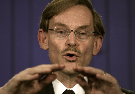 World Bank President Robert Zoellick and leaders at the U.N. General Assembly have called for the inclusion of major developing countries in a new multilateral group expanding the current G8 industrialized nations, suggesting changes in the global landscape. (AP/William Fernando Martinez)