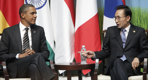 President Barack Obama and South Korean President Lee Myung-bak talk during the G-20 SME Finance Challenge Award winners ceremony at the G-20 summit in Seoul, South Korea, Friday, November 12, 2010. (AP/Pablo Martinez Monsivais)