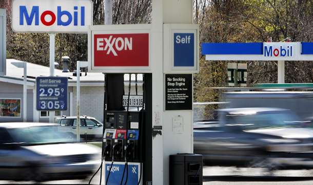 Route 1 traffic bisects Exxon and Mobil gas stations Thursday, April 27, 2006, in Scarborough, Maine. Exxon Mobil Corp. reported first-quarter earnings of $11 billion, nearly 70 percent higher than a year ago. (AP/Robert F. Bukaty)