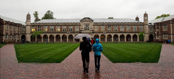 Two prospective students tour the campus of Washington University in St. Louis. (AP/Jeff Roberson)