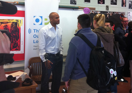 Author Wes Moore speaks to students at Roosevelt High School in Portland, Oregon. (Flickr/<a href=