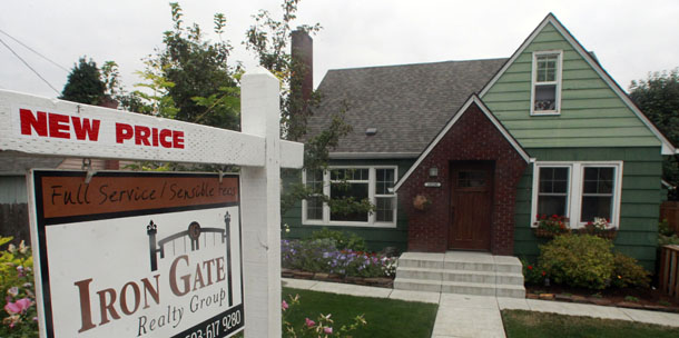 This September 14, 2011, photo shows a home for sale near Gladstone, Oregon. (AP/Rick Bowmer)