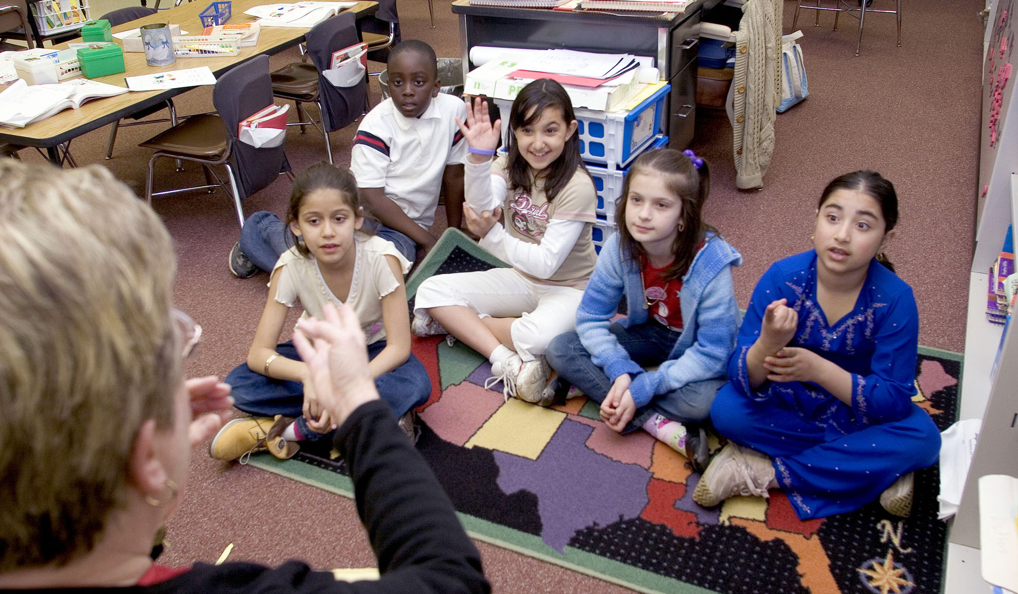 Barbra Fry teaches vocabulary during an English as a Second Language class at South Side Elementary School in Harrisburg Pa. The Secretary of Education has offered states flexibility from the No Child Left Behind Act to design and implement strategies that better meet the needs of today’s students and their teachers (AP/ Daniel Shanken)