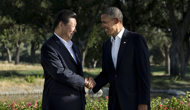 President Barack Obama shakes hands with Chinese President Xi Jinping at the Annenberg Retreat at Sunnylands as they meet for talks Friday, June 7, 2013, in Rancho Mirage, California. (AP/Evan Vucci)