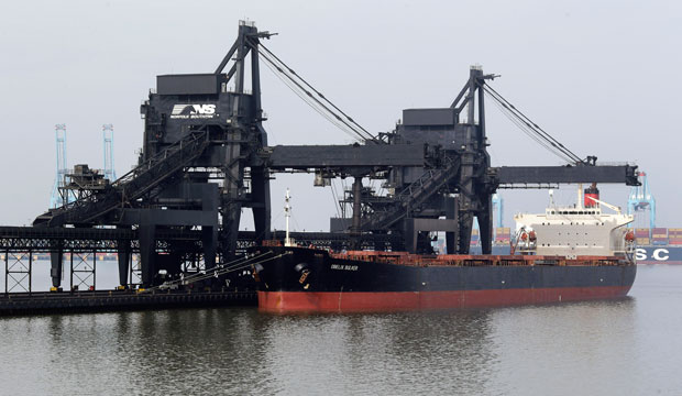 A ship is docked at Norfolk Southern's Lamberts Point coal terminal in Norfolk, Virginia, May 22, 2014. (AP/Patrick Semansky)