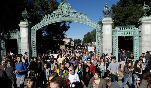 Students protesting tuition hikes in the University of California system staged walkouts at multiple campuses, Berkeley, California, November 24, 2014. (AP/Jeff Chiu)