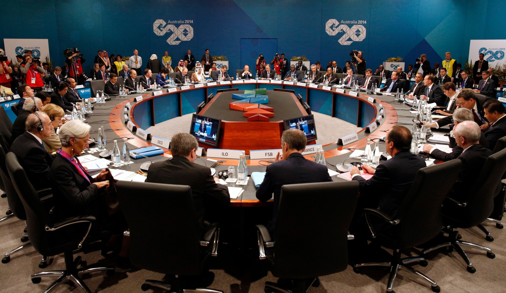 Leaders meet at the first plenary session at the G-20 summit in Brisbane, Australia, on November 15, 2014. (AP/Kevin Lamarque)