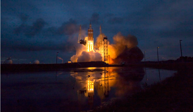 The rocket with NASA’s Orion spacecraft mounted on top lifts off from Cape Canaveral Air Force Station on December 5, 2014. (AP/Bill Ingalls)