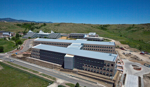 The National Renewable Energy Laboratory Research Support Facility in Golden, Colorado, is the largest net-zero building in the United States. (Pat Corkery/NREL)