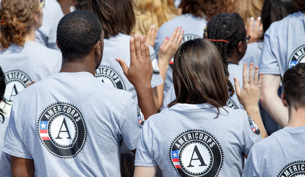 Hundreds of new volunteers are sworn into the AmeriCorps national service program at the 20th anniversary ceremony at the White House on September 12, 2014. (AP/J. Scott Applewhite)