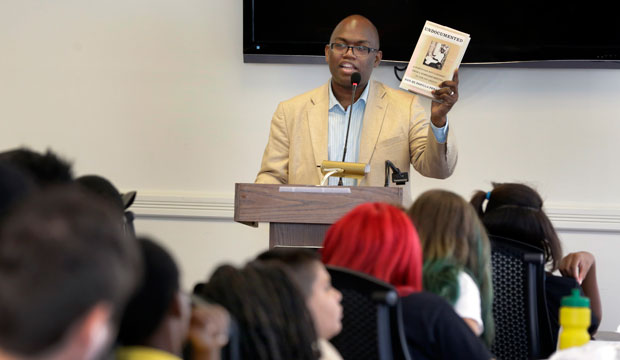 Dan-El Padilla Peralta, a professor at Columbia University, speaks during a lecture in New York on August 26, 2015. (AP/Richard Drew)