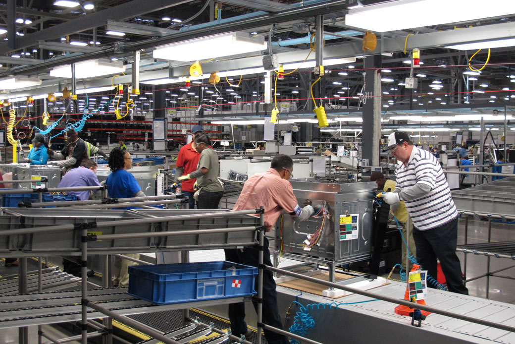 Workers assemble ovens at  a home cooking appliance factory in Memphis, Tennessee, on January 9, 2014. (AP/Adrian Sainz)