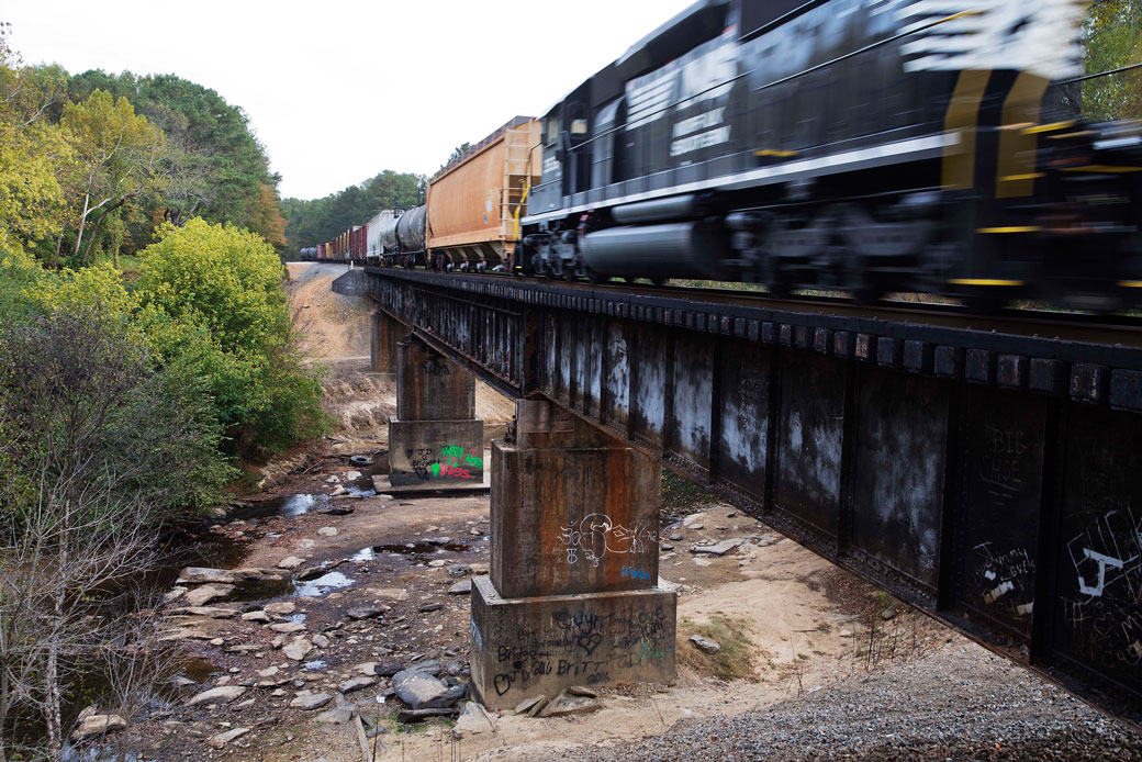 The Tallapoosa River sits dry from drought conditions in Georgia on October 26, 2016. (AP/David Goldman)