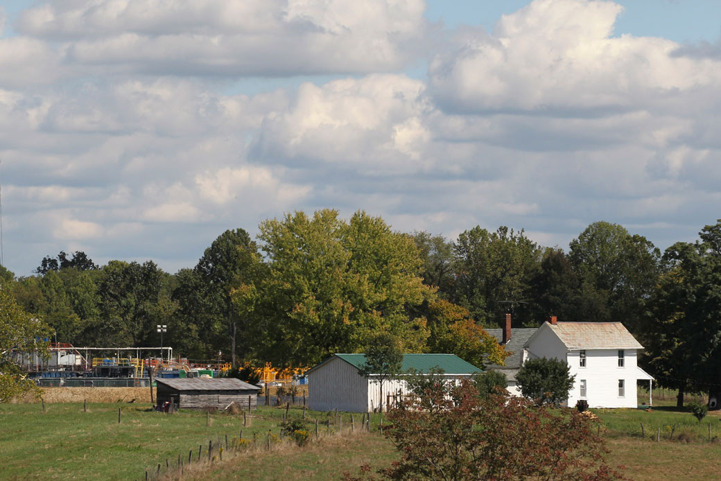 A farmhouse sits in Carrollton, Ohio, on September 19, 2012. (AP/Tony Dejak)