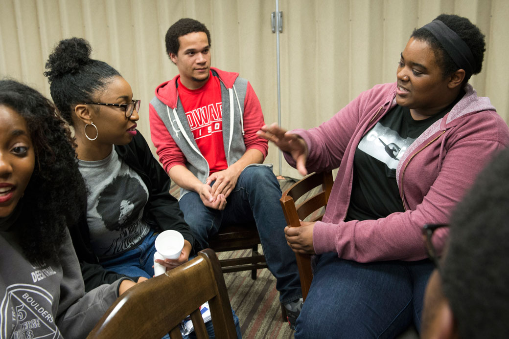 A Google software engineer and a member of the Google In Residence program meet with students at Howard University in Washington, April 14, 2015. (AP/Molly Riley)
