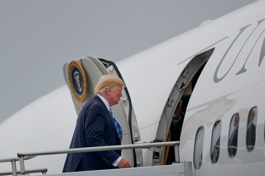 President Donald Trump boards Air Force One on August 18, 2017, in Morristown, New Jersey. (AP/Pablo Martinez Monsivais)