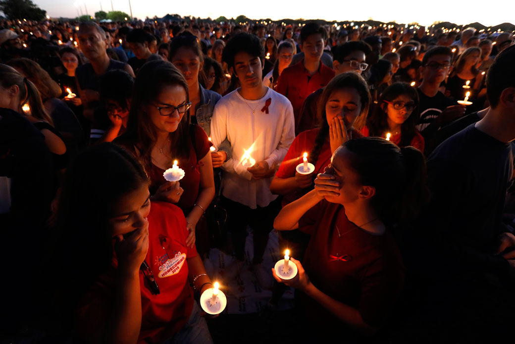 Thousands gathered for an evening vigil at Pine Trails Park in Parkland, Florida, to remember those where were killed and injured in the shooting, on February 15, 2018, in Parkland, Florida. (Getty/Carolyn Cole/Los Angeles)