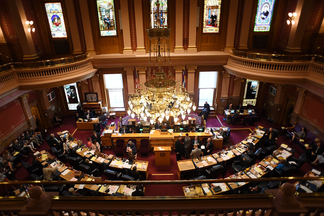 Lawmakers gather on the Senate floor at Colorado state Capitol in Denver, May 2017. (Getty/The Denver Post/RJ Sangosti)