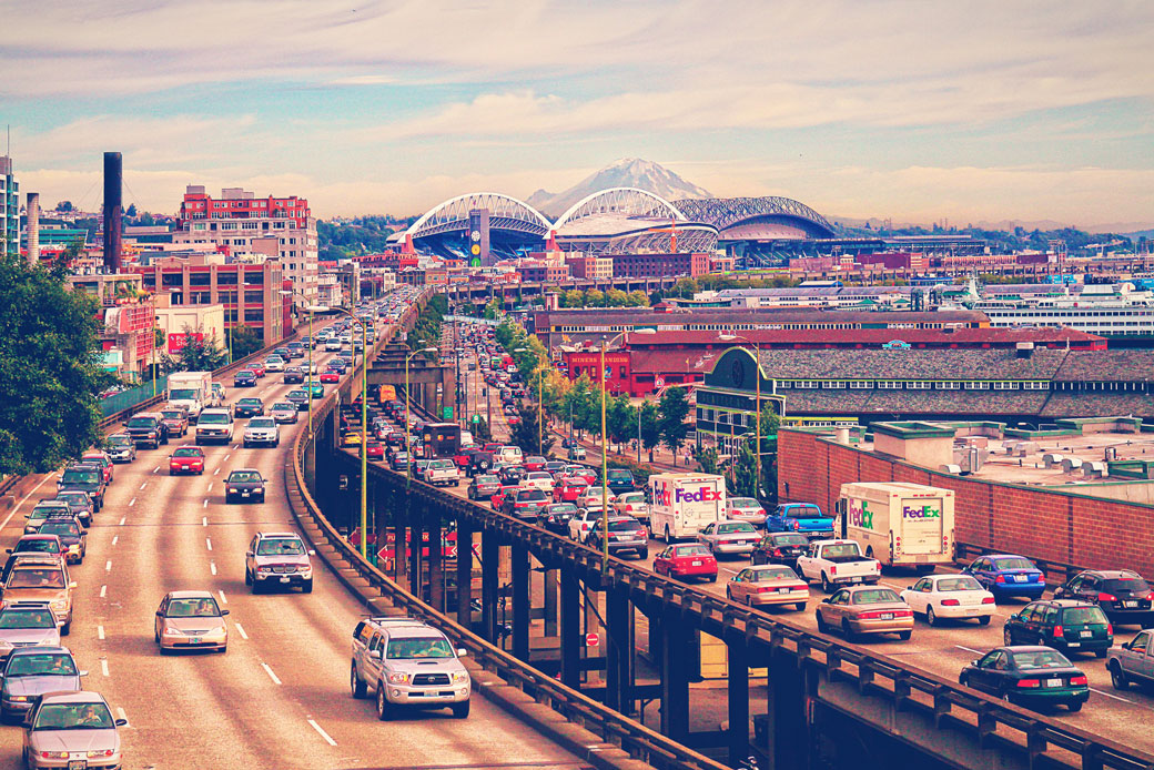 Commuters wade through heavy traffic on a Seattle freeway, August 2009. (Getty/Juan Antonio Garcia Jimenez)