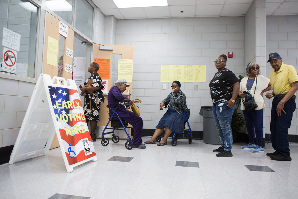 Voters wait in line to early vote at C.T. Martin Natatorium and Recreation Center in Atlanta, Georgia, October 2018. (Getty/Jessica McGowan)
