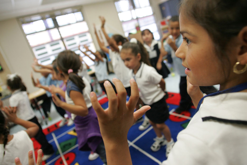 Following the opening of a Los Angeles elementary school in October 2005, kindergarten students sing a counting song in their new classroom. (Getty/Los Angeles Times/Bob Chamberlin)