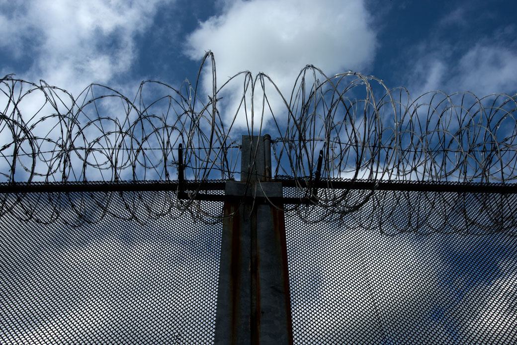 Razor wire surrounds Beaumont Juvenile Correctional Center in Beaumont, Virginia, April 2013. (Getty/Jo Mount/The Washington Post)