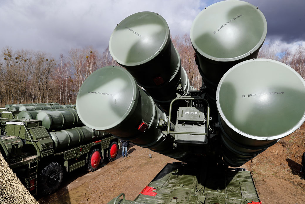 A Russian-made S-400 Triumf anti-aircraft missile system is seen in operation. (Getty/TASS/Vitaly Nevar)