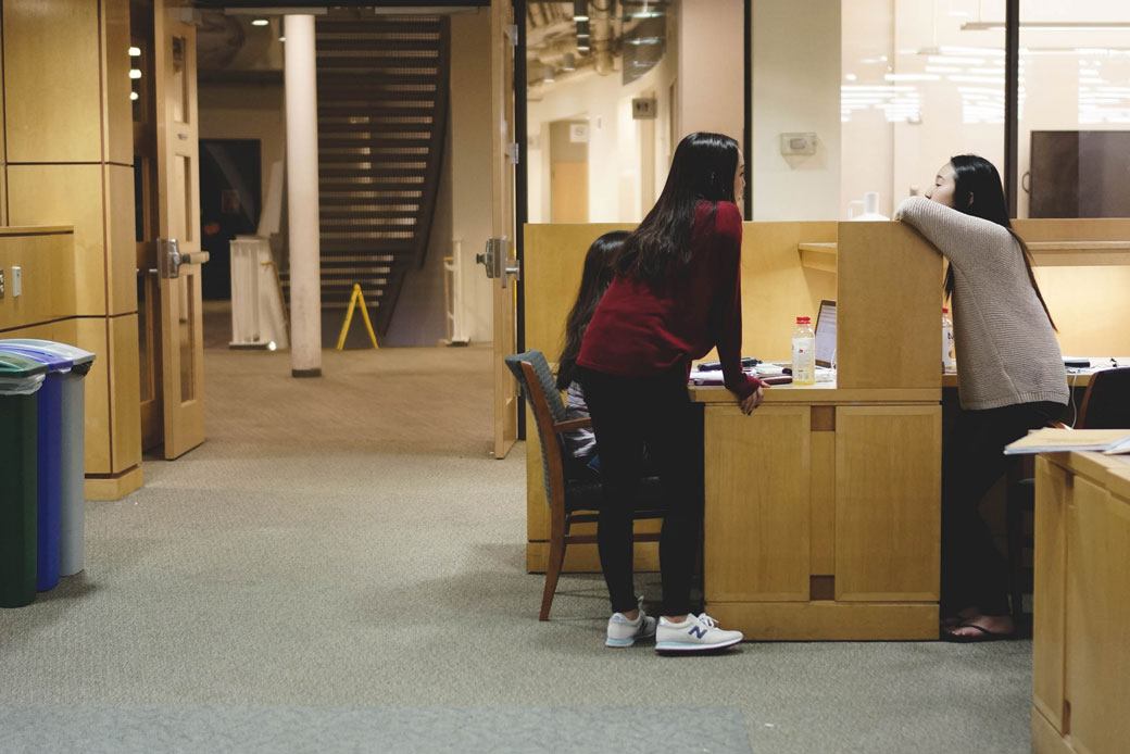 University students meet in their school library in Baltimore, January 2015. (Getty/JHU Sheridan Libraries/Gado)
