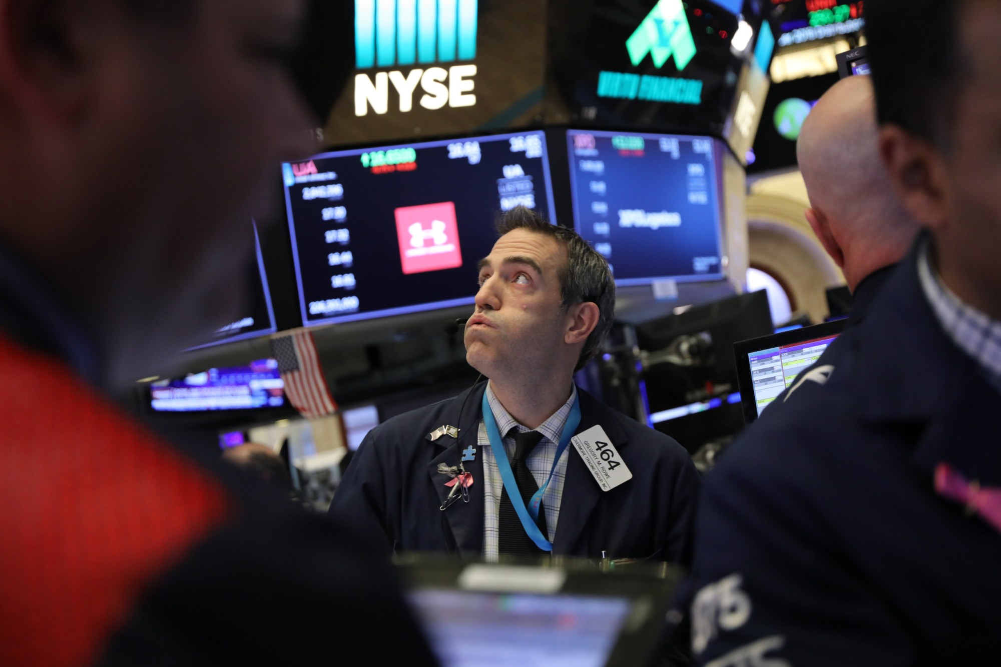 Traders work on the floor of the New York Stock Exchange on December 19, 2018, in New York City, when U.S. stocks fell after the Federal Reserve raised interest rates for the fourth time in 2018. (Getty/Spencer Platt)