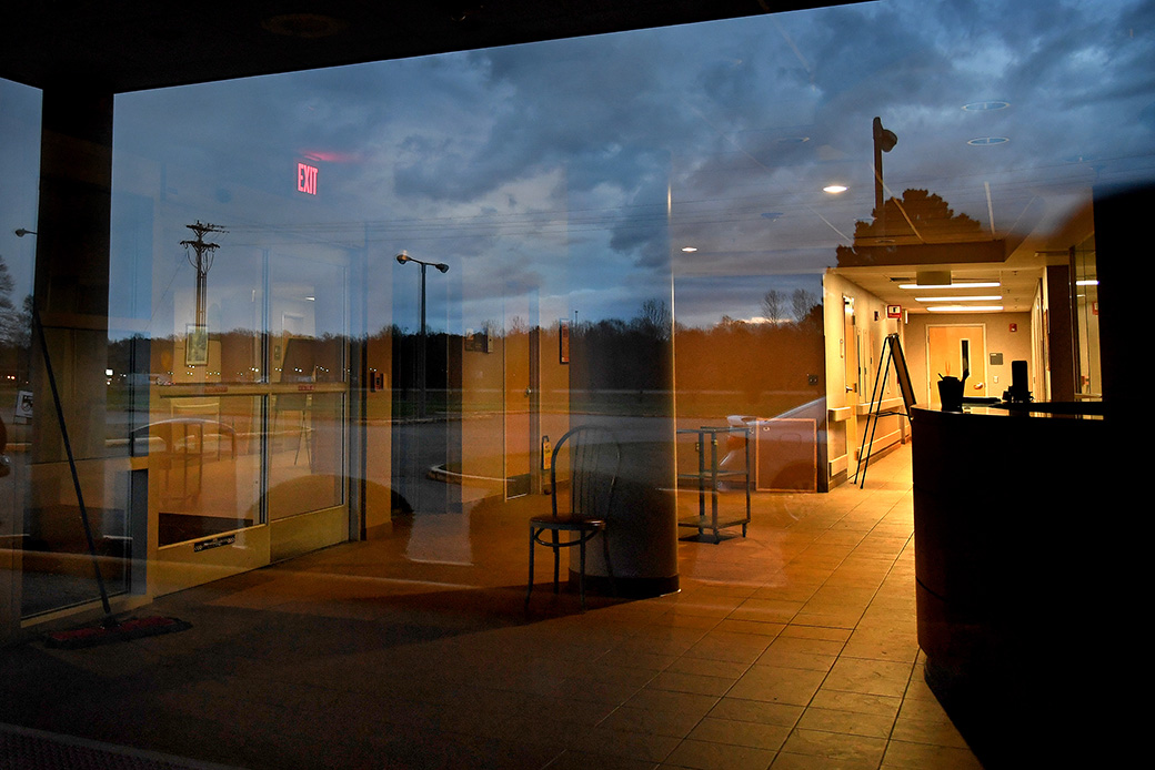 View of the empty entry area of Tennessee hospital. (Getty/Michael S. Williamson)