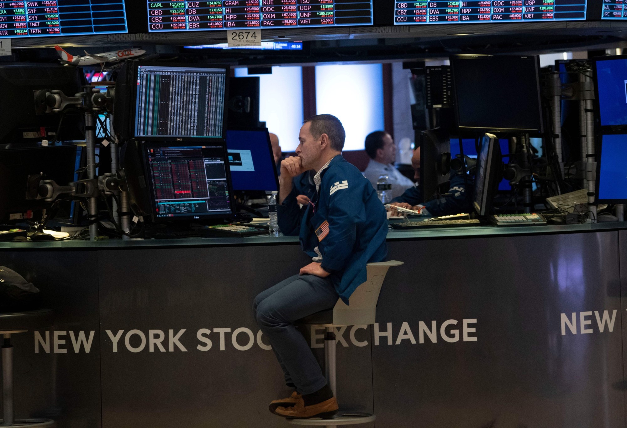 Traders work the floor of the New York Stock Exchange on August 23, 2019 in New York. - Wall Street stocks tanked Friday after President Donald Trump vowed a tough response to new Chinese tariffs, escalating the trade war between the world's top two economies amid rising fears of recession. The Dow Jones Industrial Average sank more than 600 points, or 2.4 percent, to 25,628.90, registering its fourth straight weekly loss. (Photo by Don Emmert / AFP)        (Photo credit should read DON EMMERT/AFP/Getty Images) (Getty/Don Emmert)