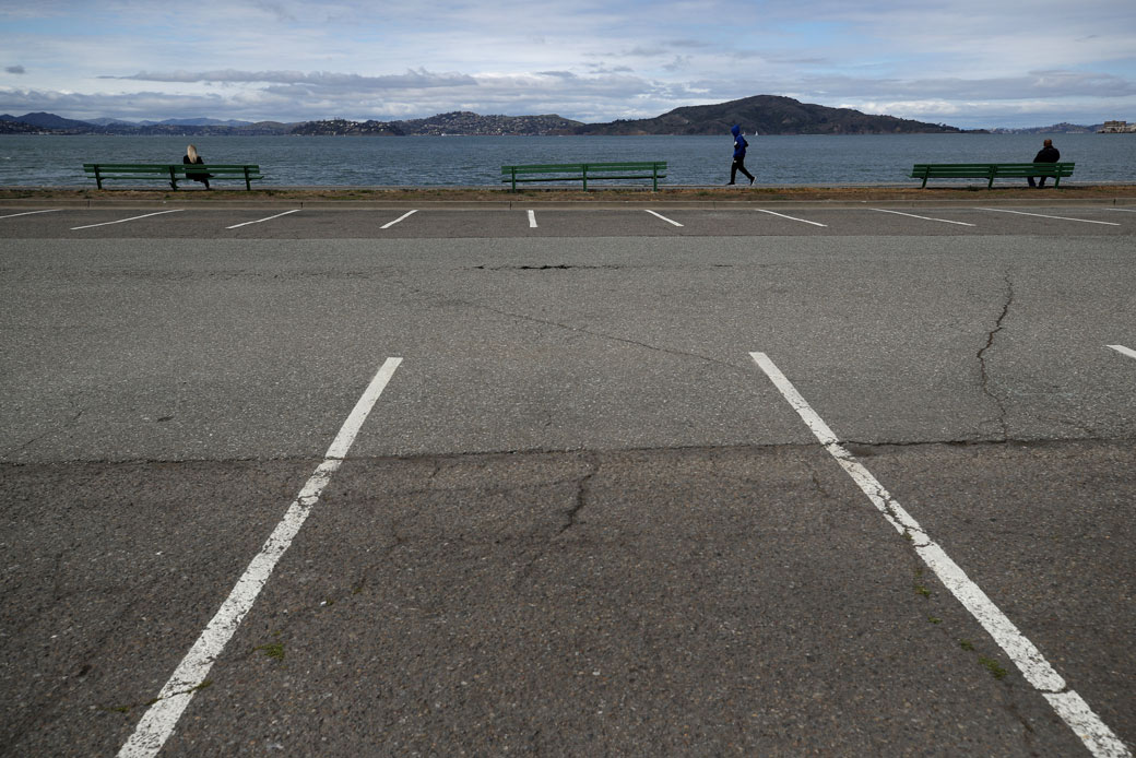 People practice social distancing at the Marina Green, March 2020. (Getty/Justin Sullivan)
