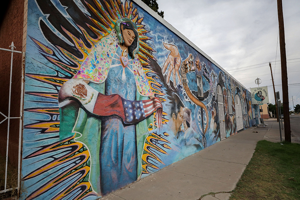A street mural includes a depiction of the U.S. and Mexican flags attached. (Getty/Mario Tama)