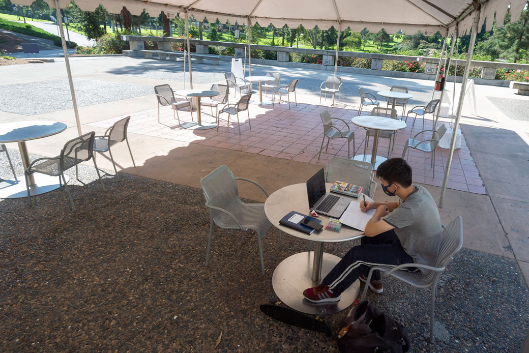 A student has a tented study area to himself, October 2020. (Getty/Orange County Register/MediaNews Group/Paul Bersebach)