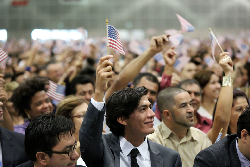 Immigrants become U.S. citizens during a naturalization ceremony in Los Angeles in November 2012. (Getty/J. Emilio Flores)