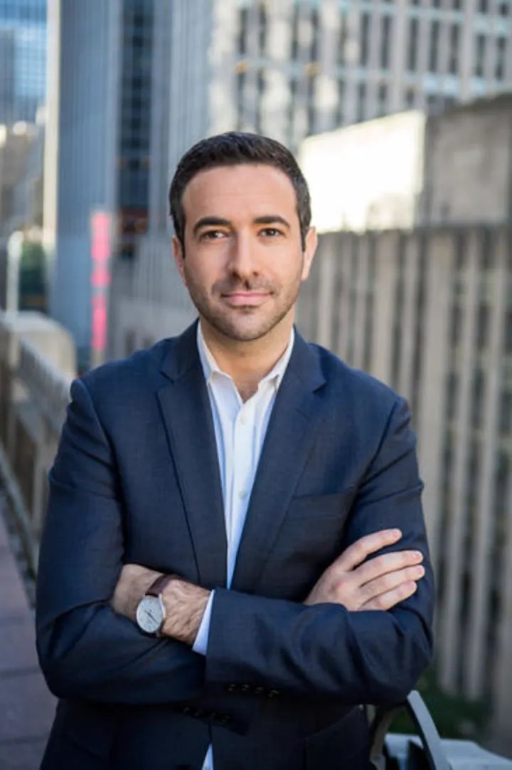 Portrait of Ari Melber