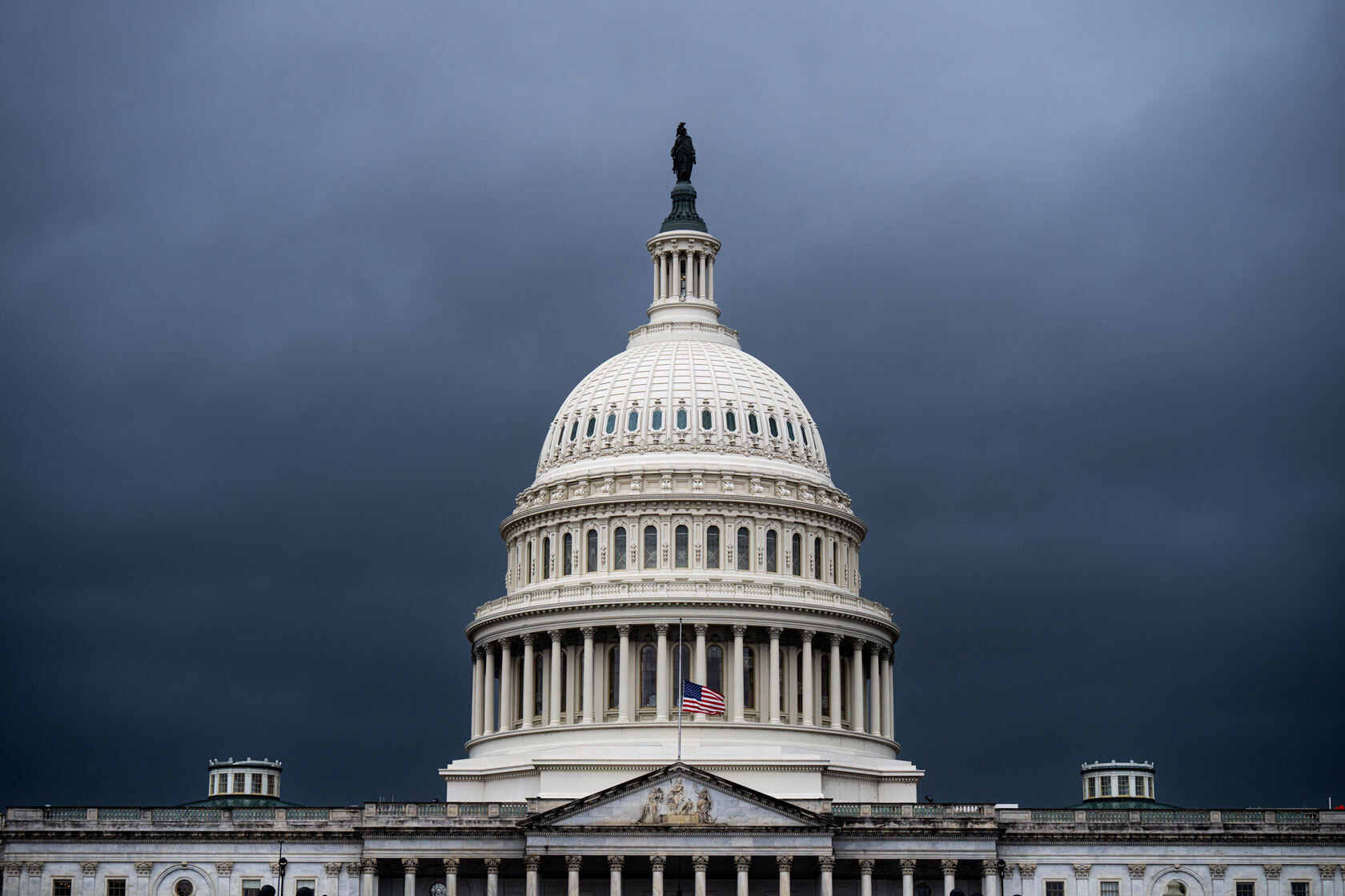 A line of severe storms moves over the U.S. Capitol.